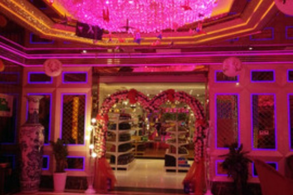 成都姐妹相聚,品茗论道,畅谈人生百态! 成都姐妹相聚,品茗论道,畅谈人生百态!